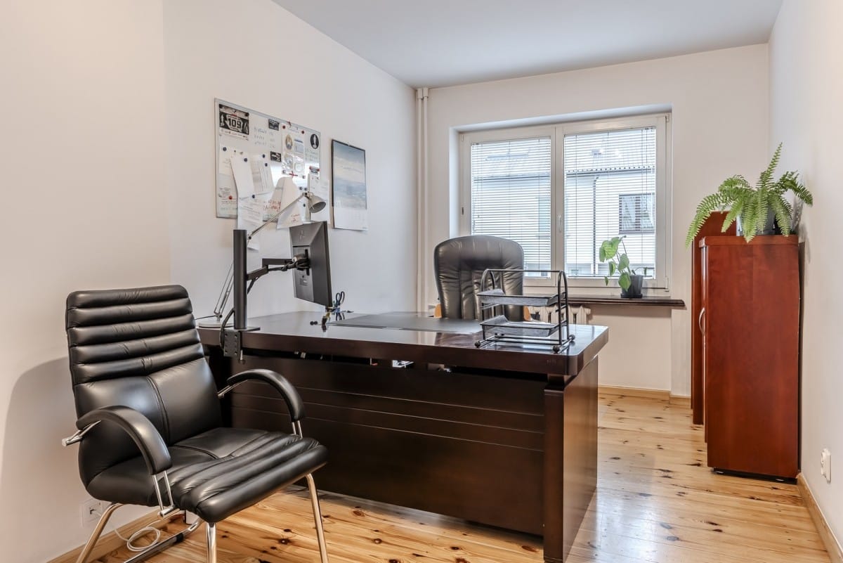 Dom 10 pokojowe na Sprzedaż