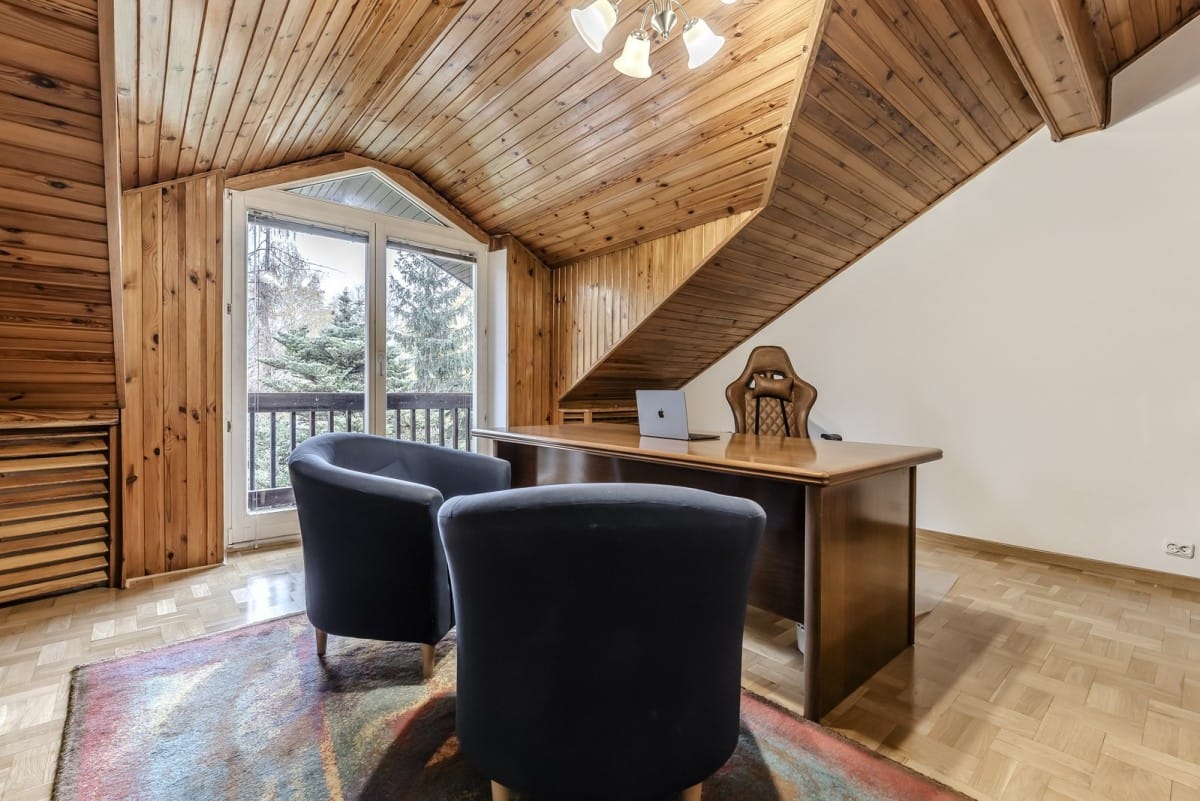 Dom 10 pokojowe na Sprzedaż