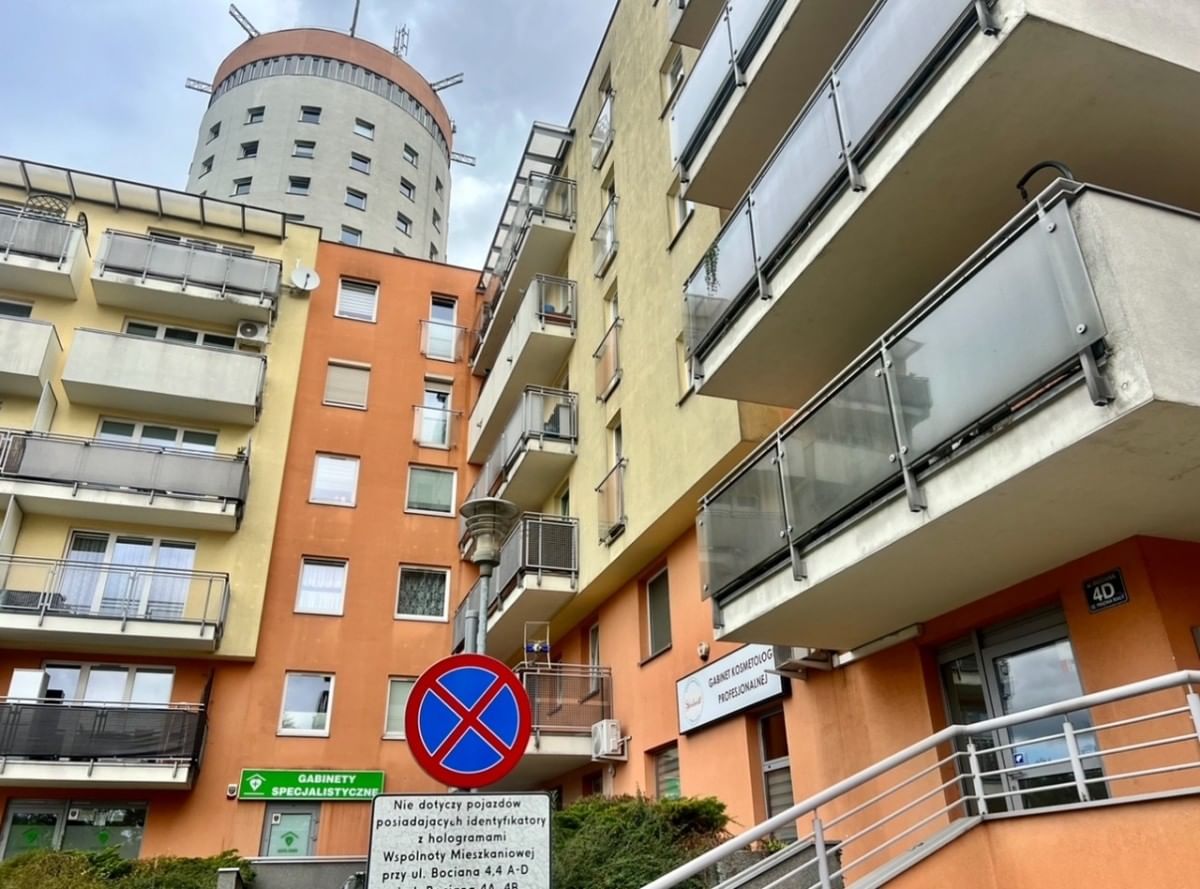 Lokal użytkowy  pokojowe na Sprzedaż