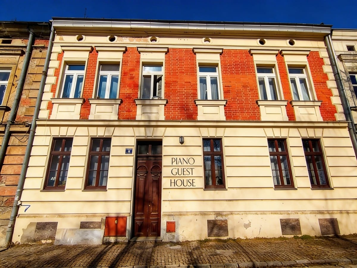 Mieszkanie 10 pokojowe na Sprzedaż
