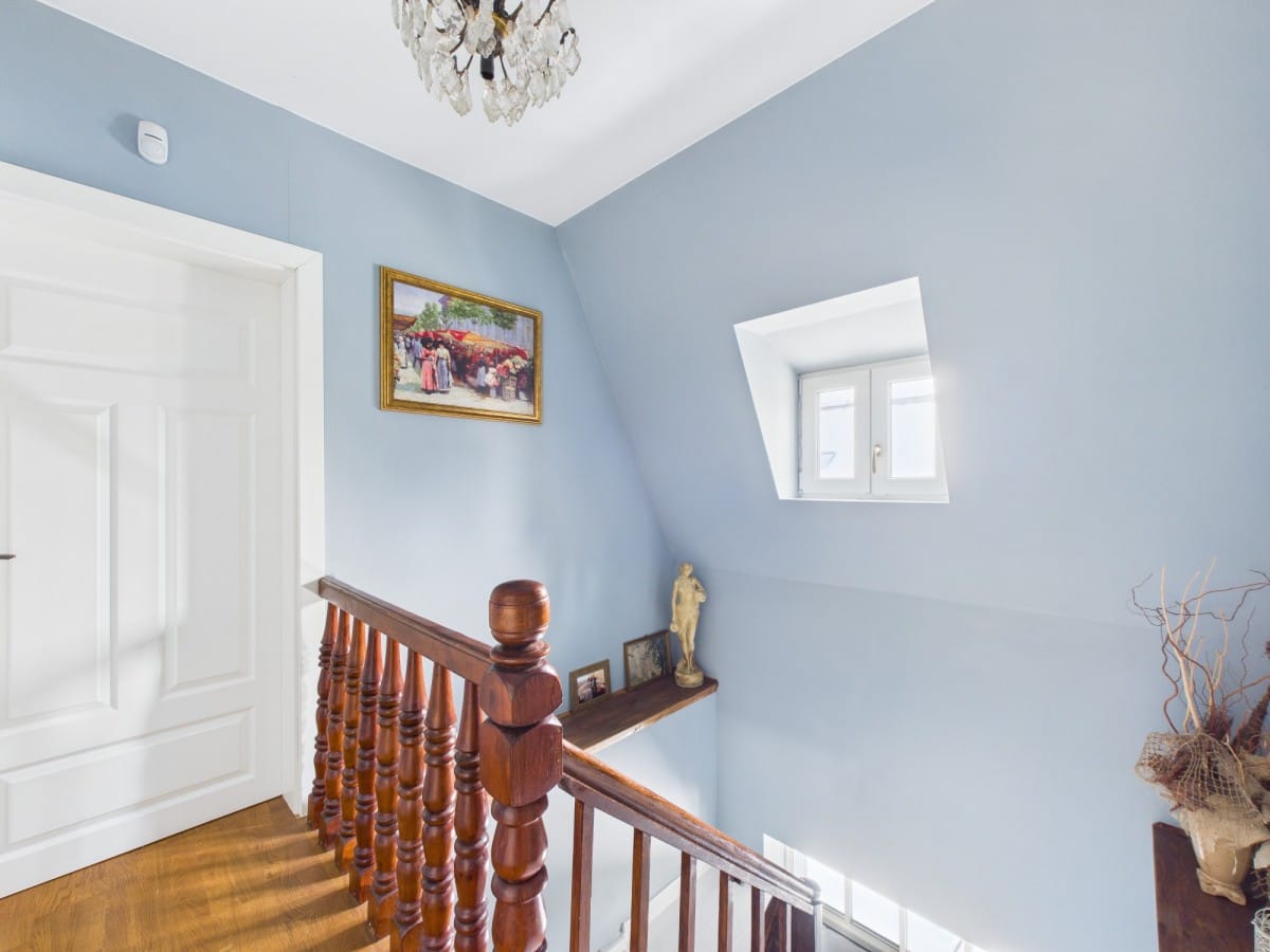 Dom 5 pokojowe na Sprzedaż