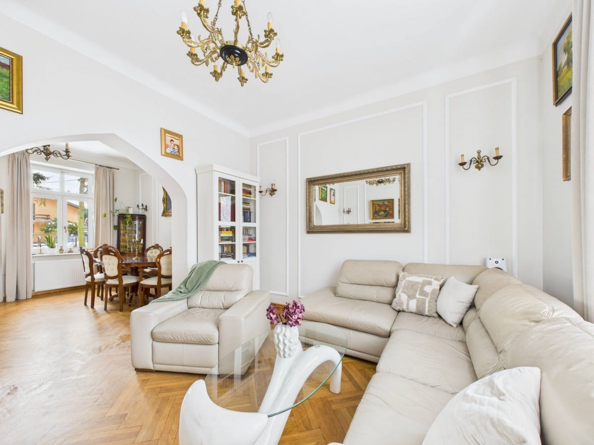 Dom 5 pokojowe na Sprzedaż