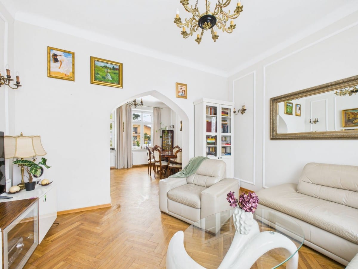 Dom 5 pokojowe na Sprzedaż