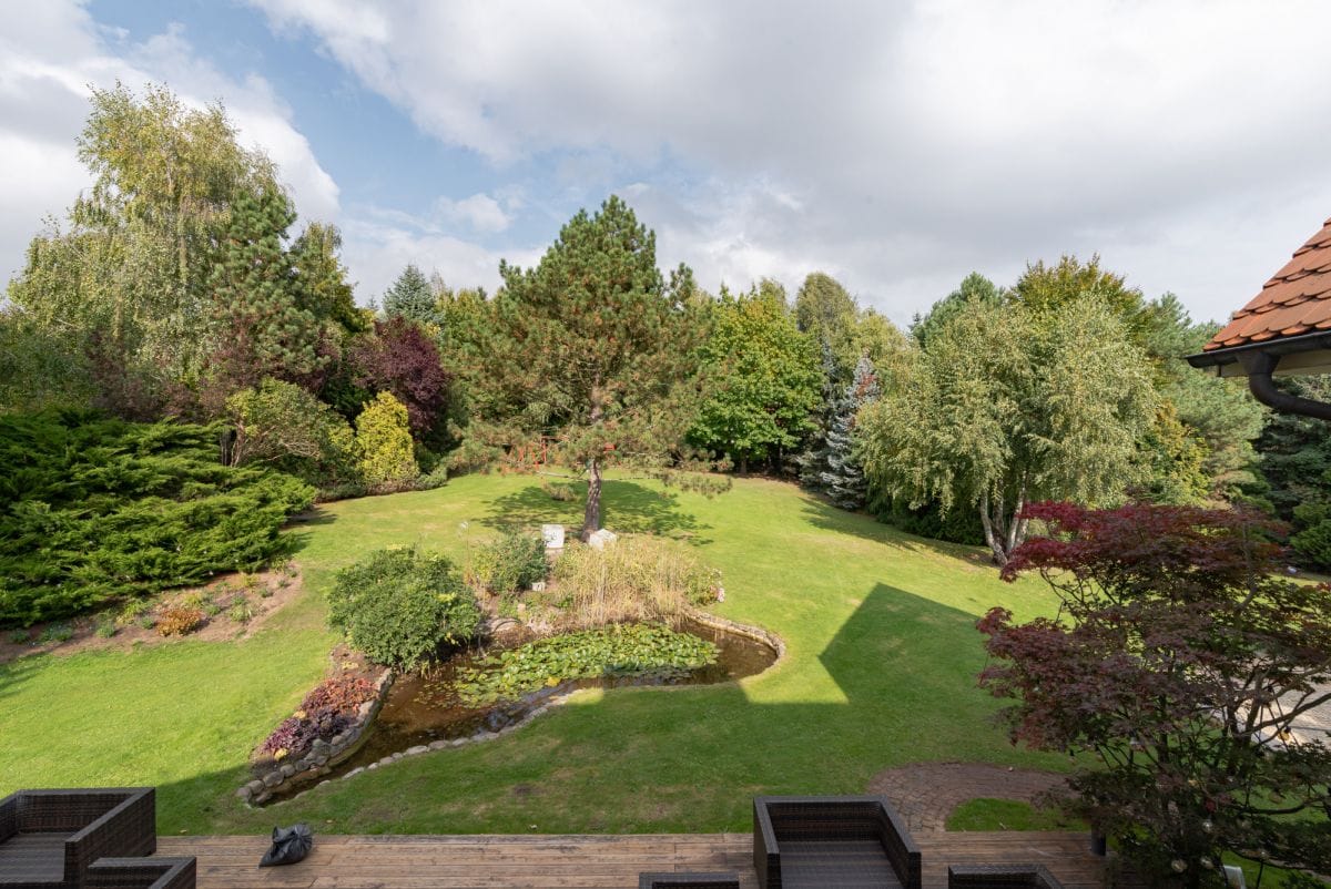 Dom 8 pokojowe na Sprzedaż