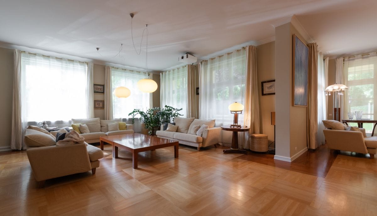 Dom 8 pokojowe na Sprzedaż