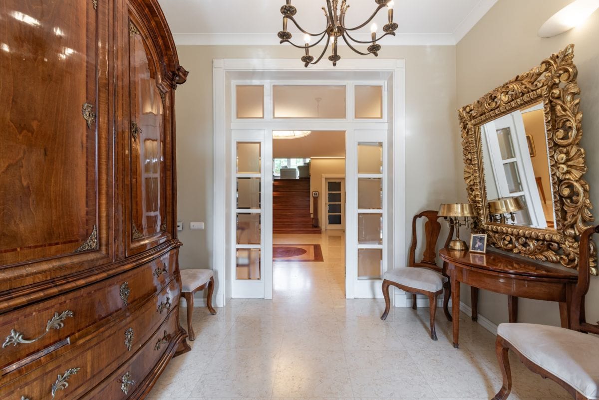 Dom 8 pokojowe na Sprzedaż