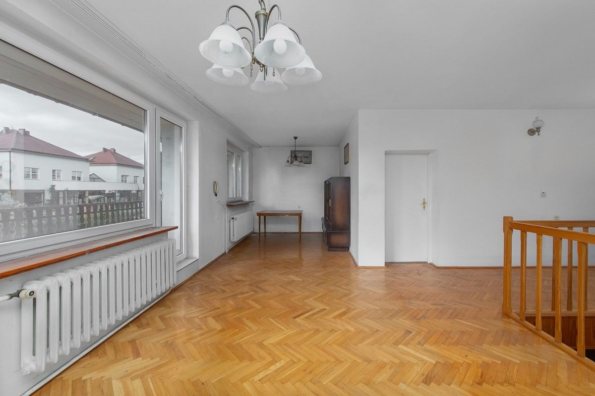 Dom 6 pokojowe na Sprzedaż