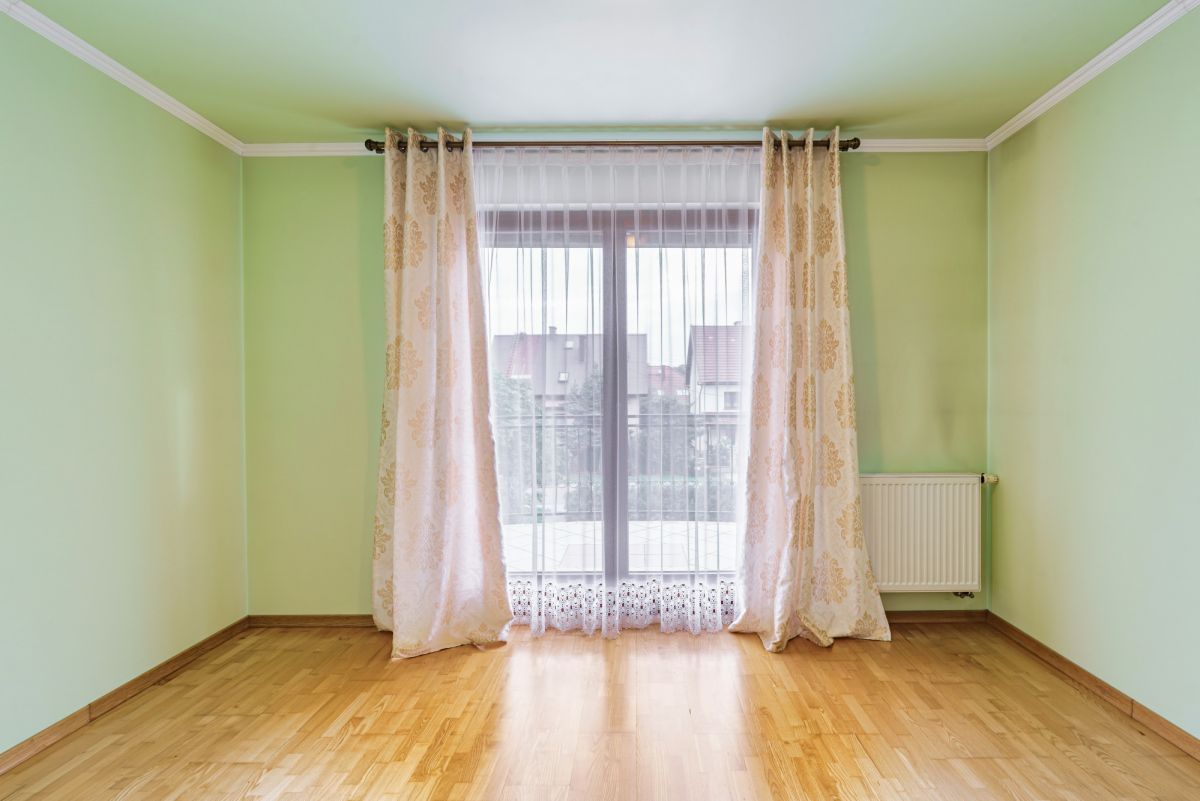 Dom 10 pokojowe na Sprzedaż