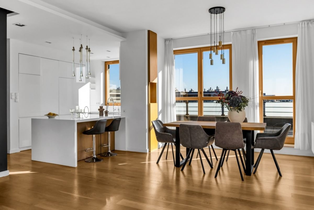 Mieszkanie 5 pokojowe na Sprzedaż