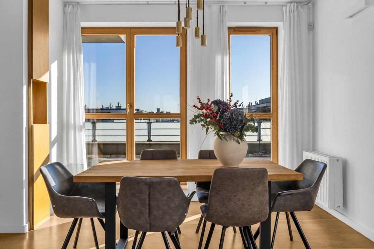 Mieszkanie 5 pokojowe na Sprzedaż