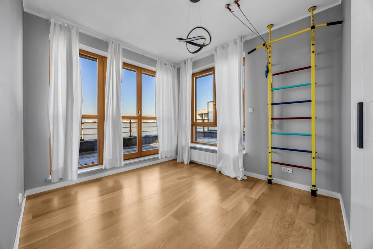 Mieszkanie 5 pokojowe na Sprzedaż