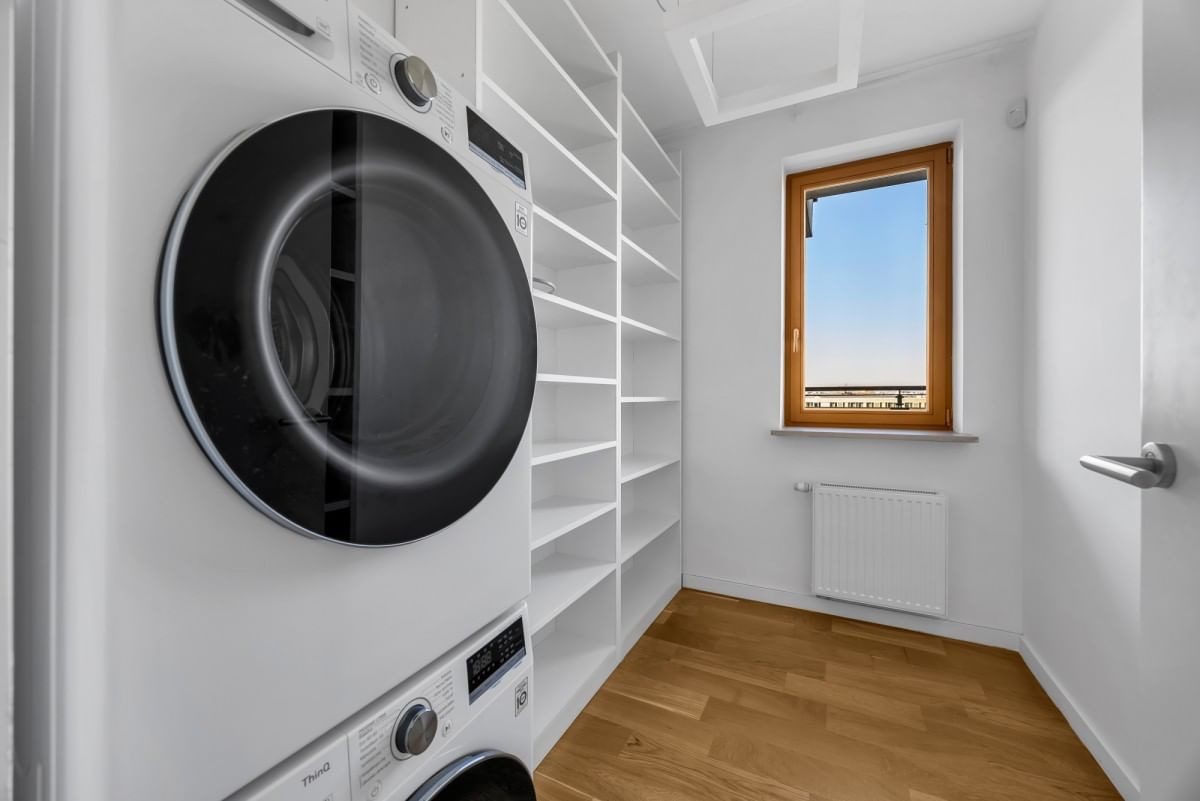 Mieszkanie 5 pokojowe na Sprzedaż