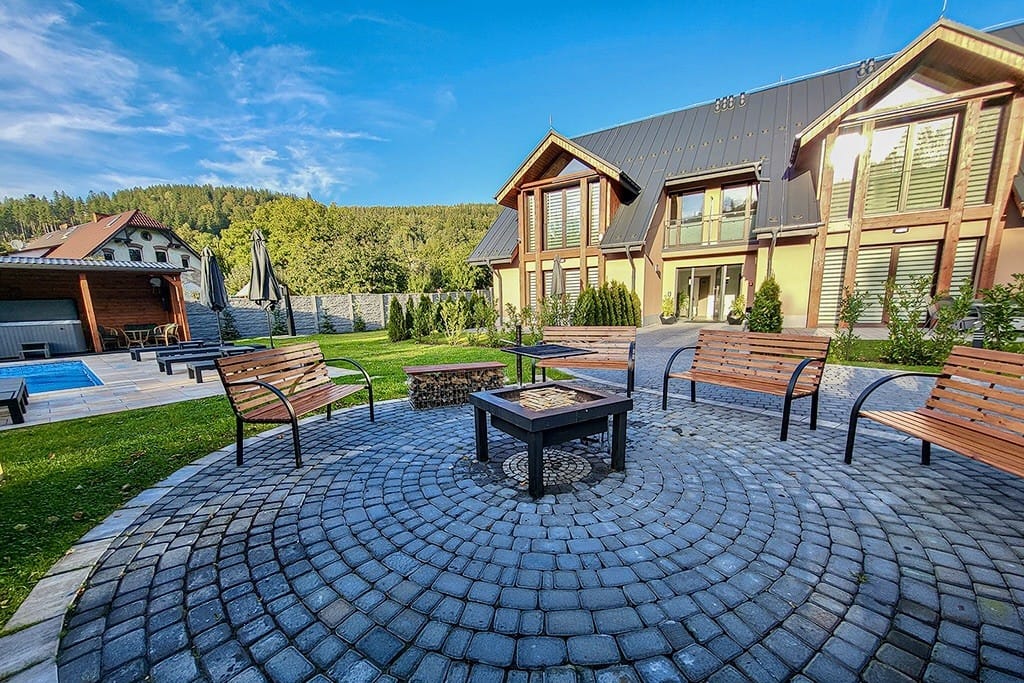 Lokal użytkowy  pokojowe na Sprzedaż