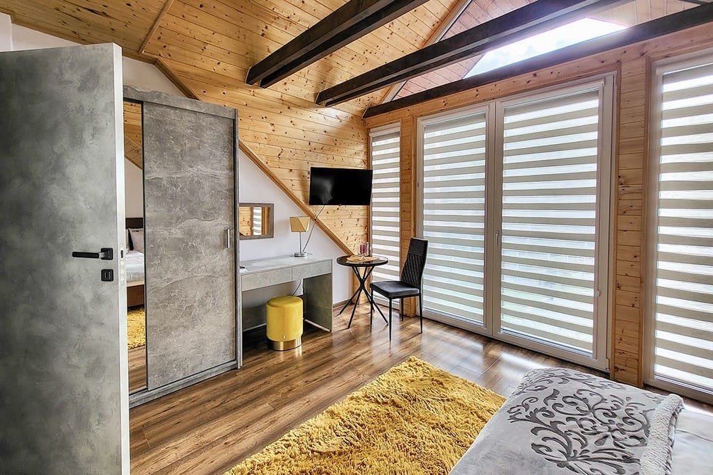 Lokal użytkowy  pokojowe na Sprzedaż