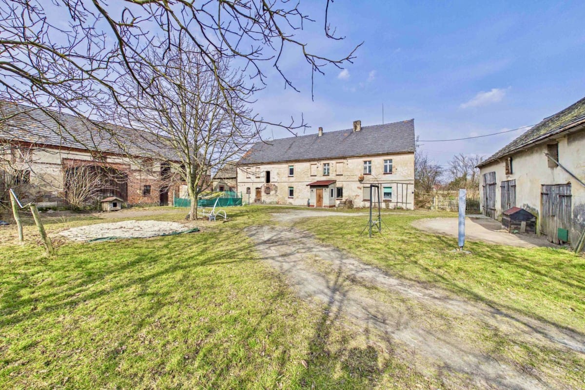 Dom 8 pokojowe na Sprzedaż