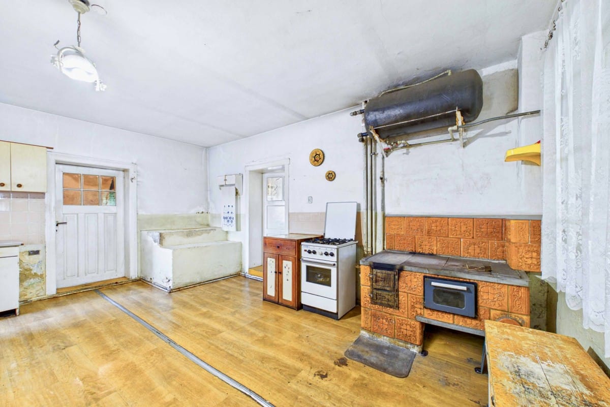 Dom 8 pokojowe na Sprzedaż