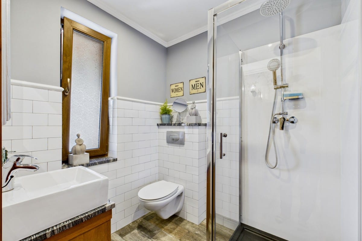 Dom 6 pokojowe na Sprzedaż