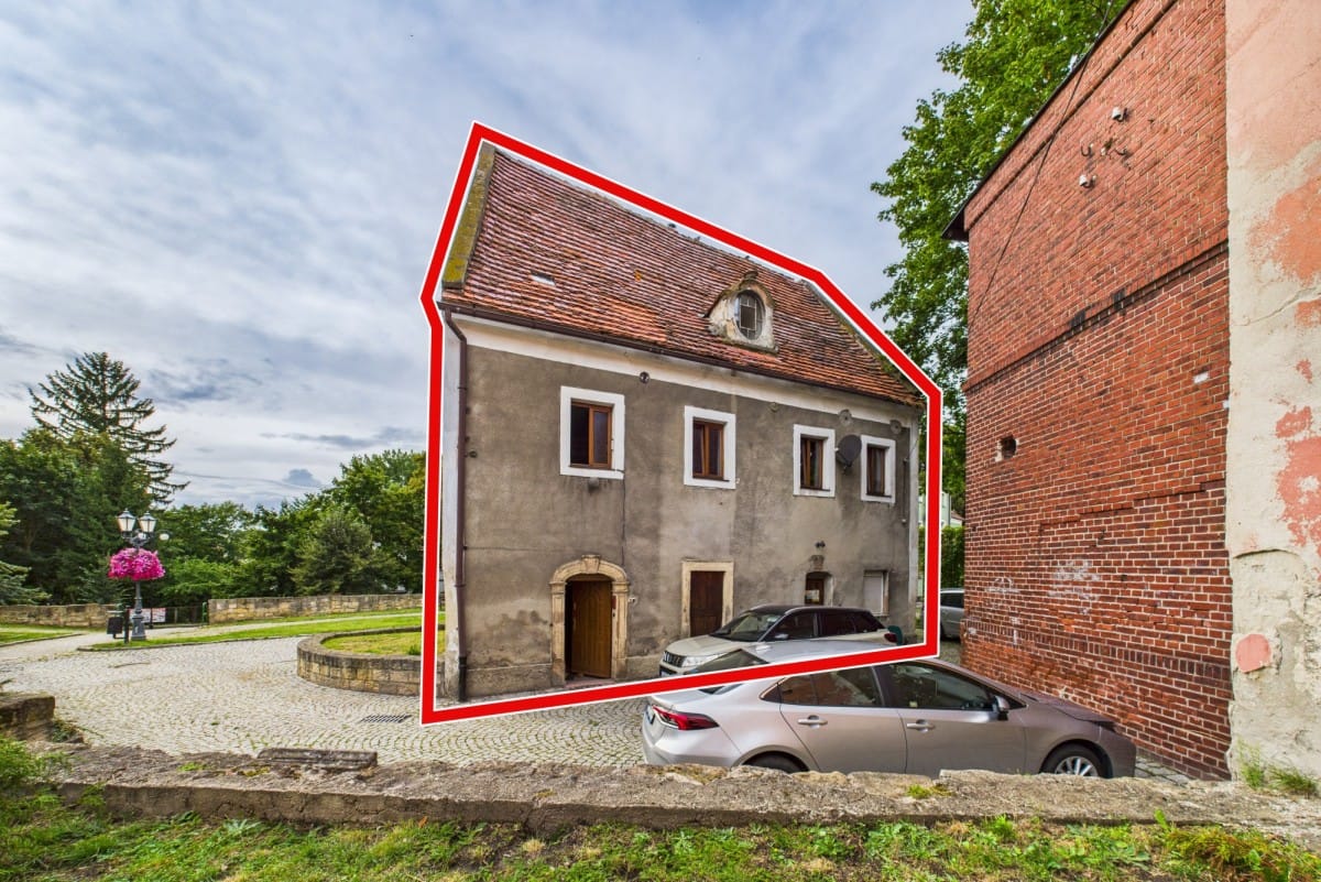 Dom 6 pokojowe na Sprzedaż