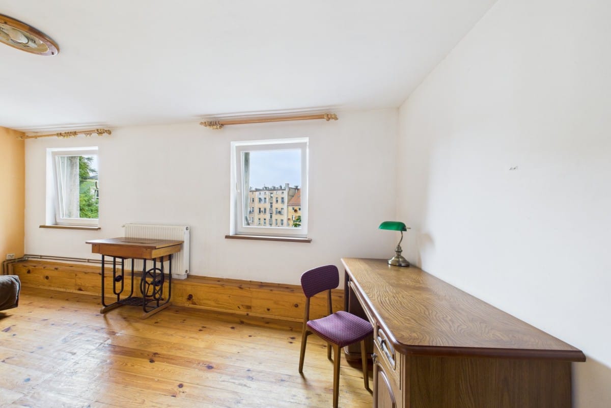 Dom 6 pokojowe na Sprzedaż