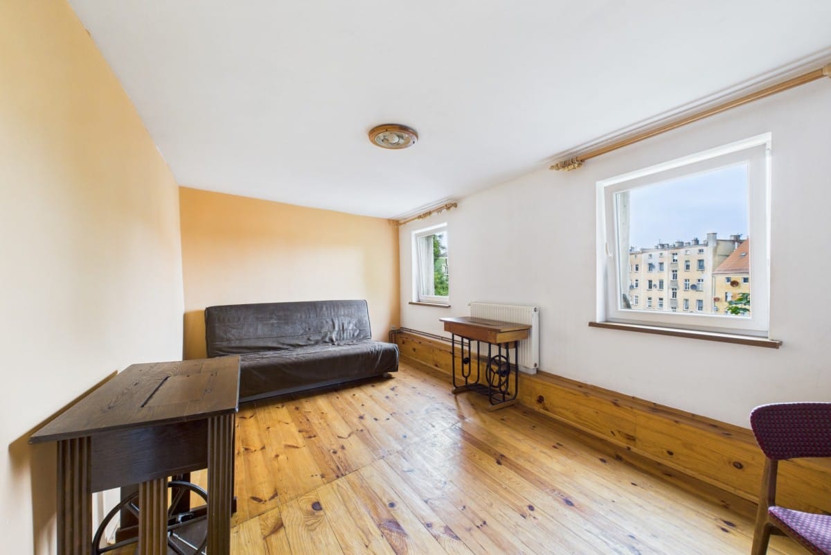 Dom 6 pokojowe na Sprzedaż