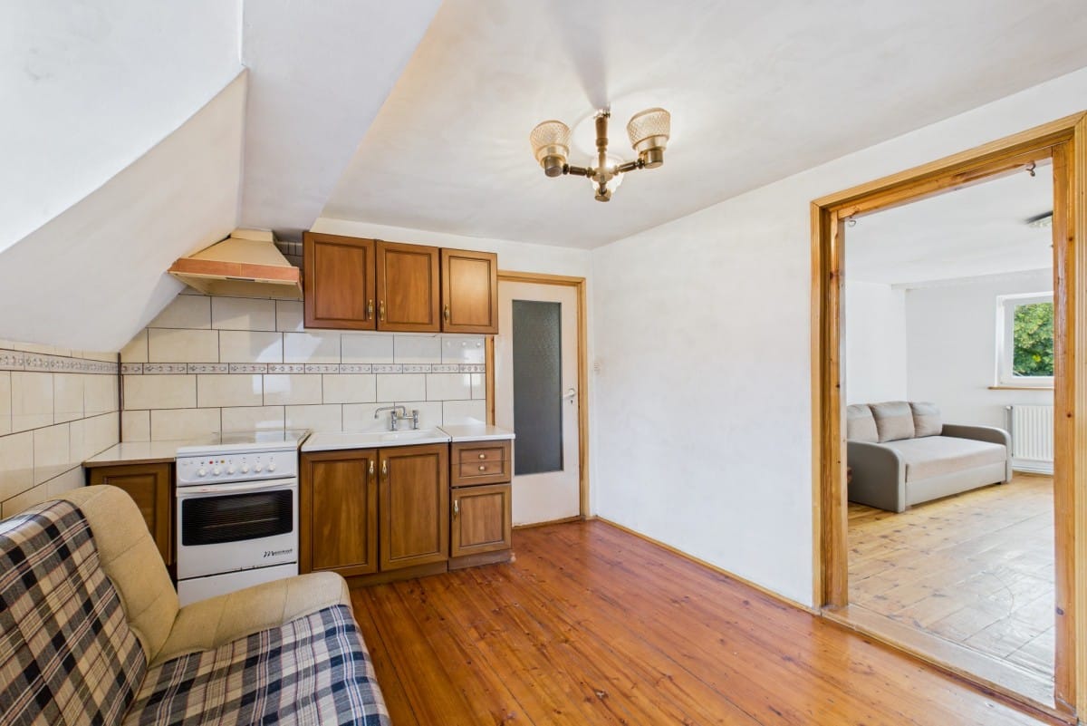 Dom 6 pokojowe na Sprzedaż