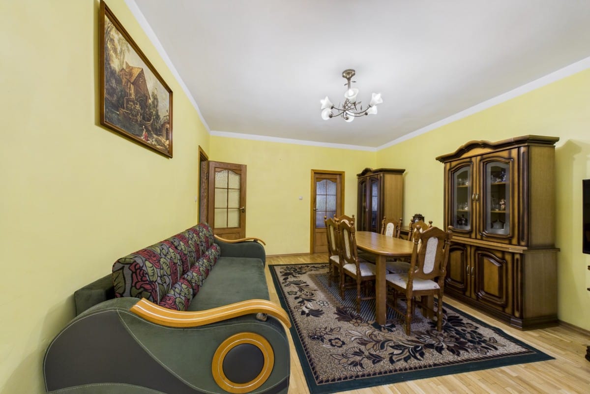 Dom 6 pokojowe na Sprzedaż