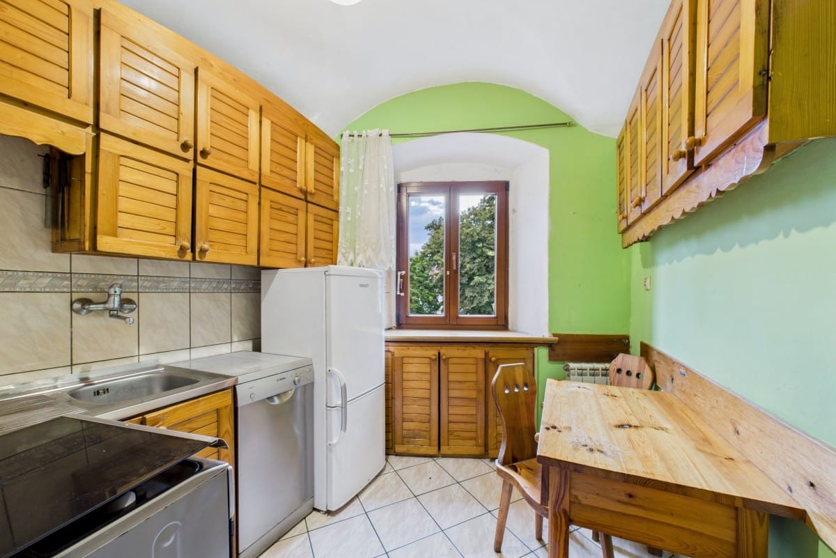 Dom 6 pokojowe na Sprzedaż