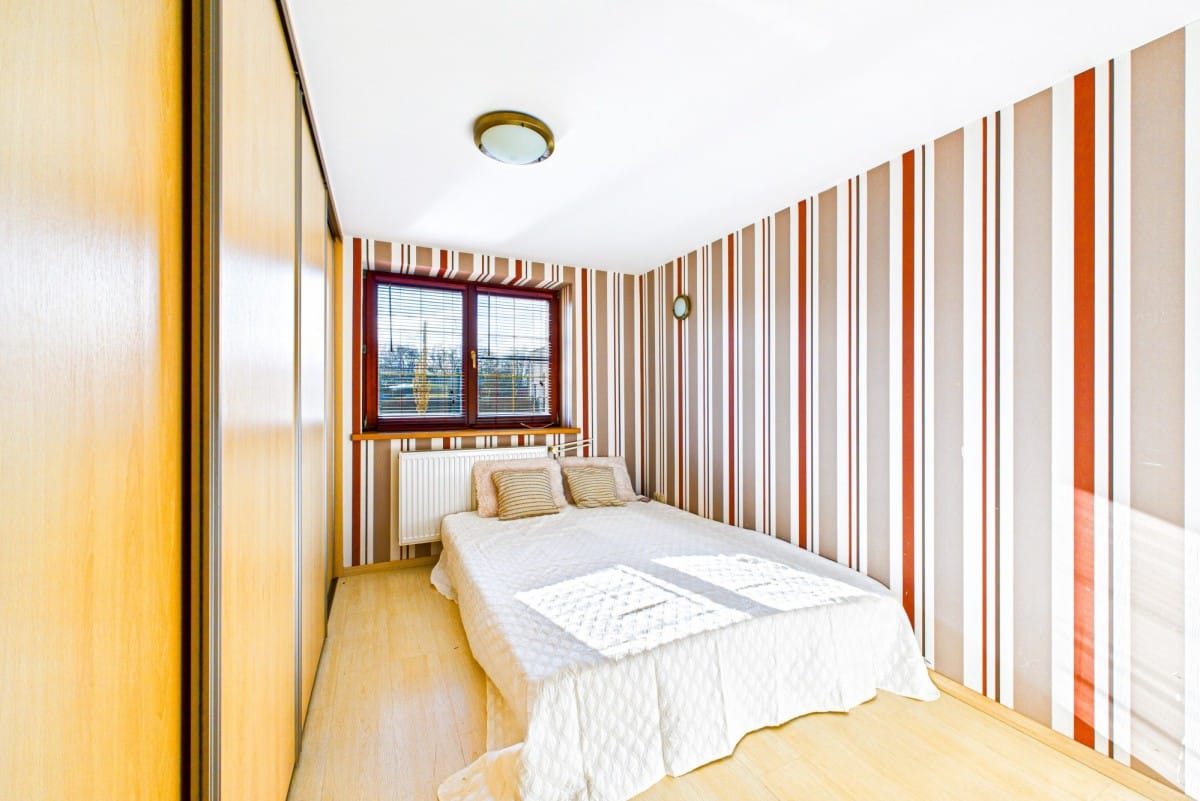 Lokal użytkowy  pokojowe na Sprzedaż