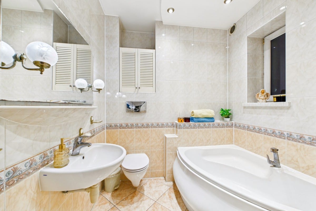 Lokal użytkowy  pokojowe na Sprzedaż