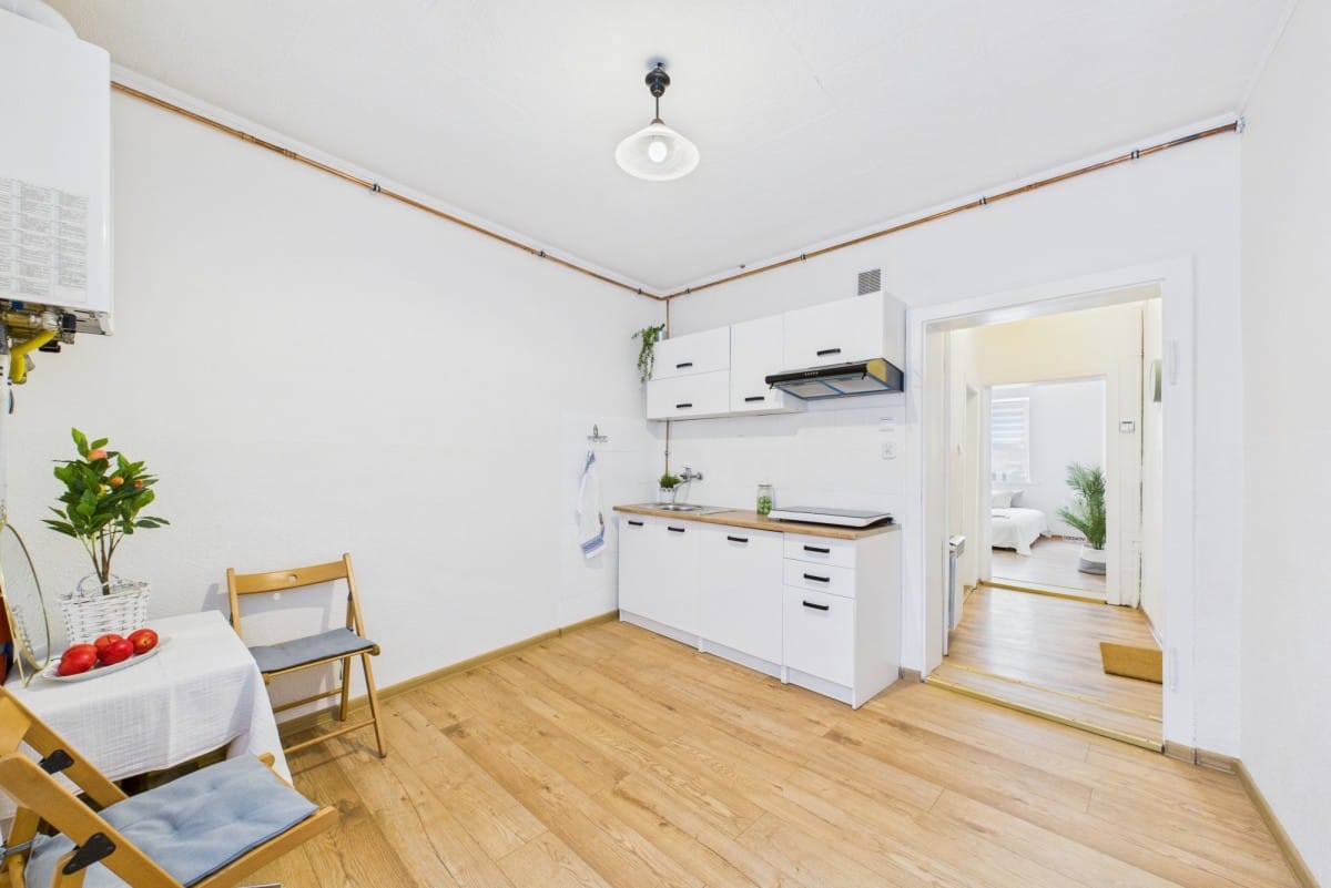 Lokal użytkowy  pokojowe na Sprzedaż