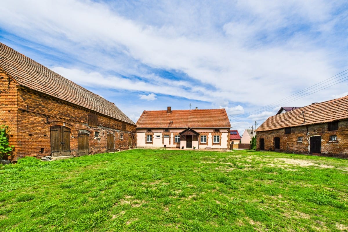 Dom 4 pokojowe na Sprzedaż