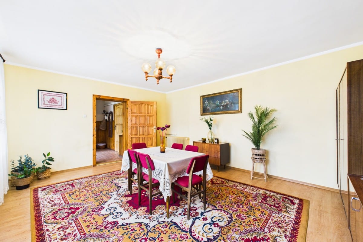 Dom 4 pokojowe na Sprzedaż