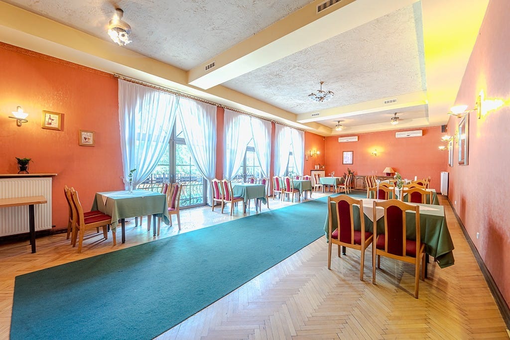 Lokal użytkowy  pokojowe na Sprzedaż