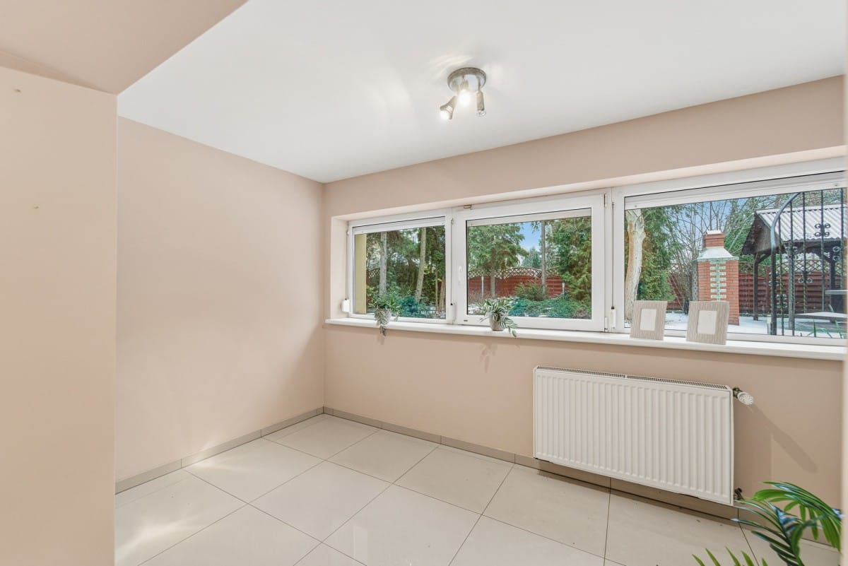 Dom 6 pokojowe na Sprzedaż