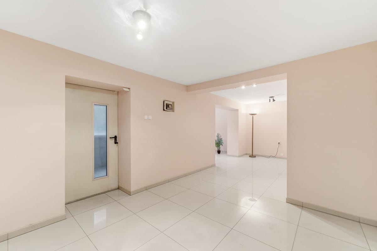 Dom 6 pokojowe na Sprzedaż