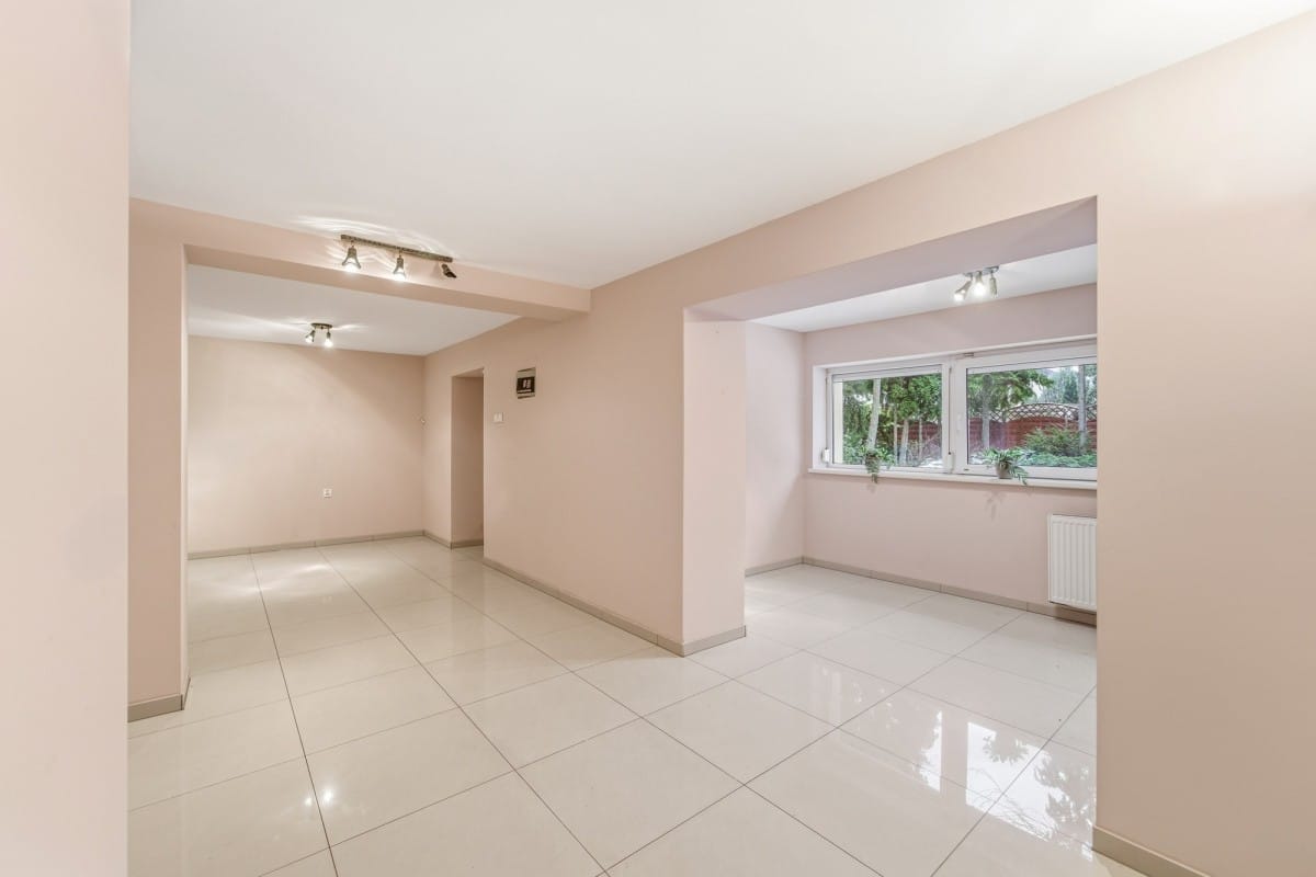 Dom 6 pokojowe na Sprzedaż