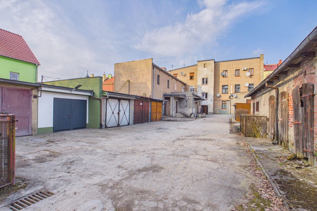 Lokal użytkowy  pokojowe na Sprzedaż