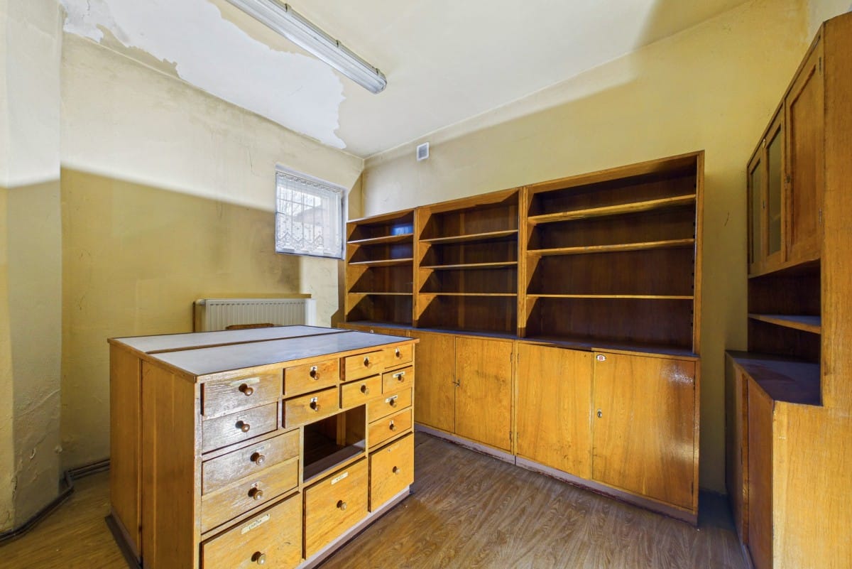 Lokal użytkowy  pokojowe na Sprzedaż