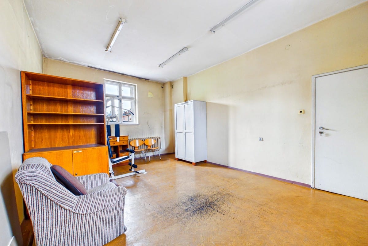 Lokal użytkowy  pokojowe na Sprzedaż