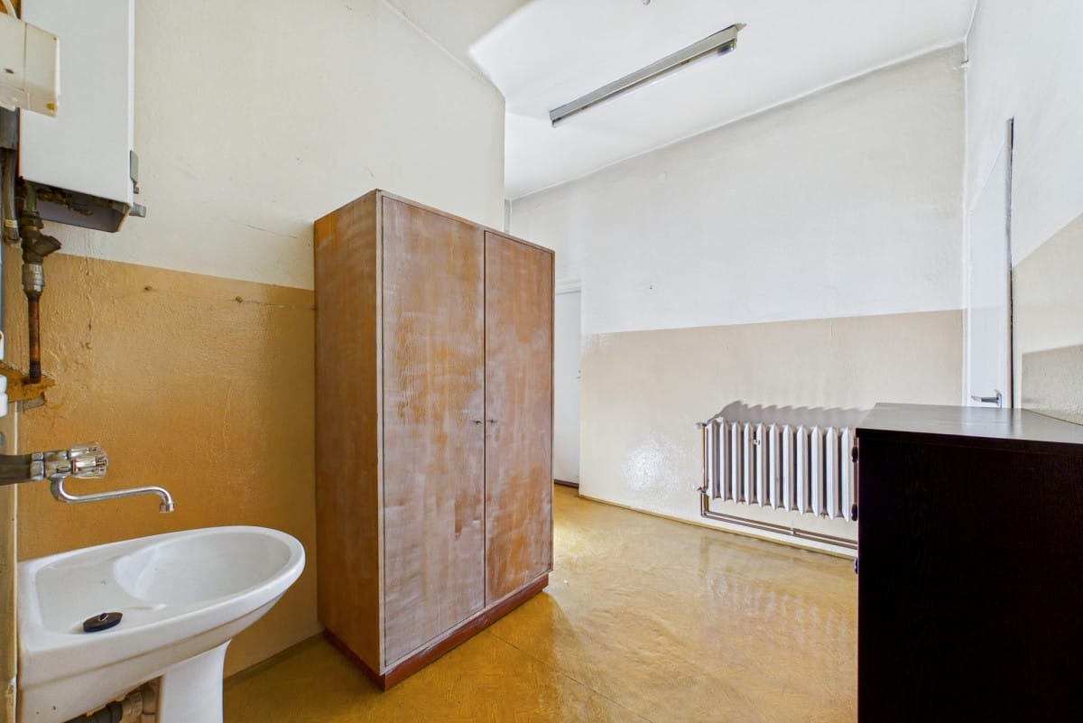 Lokal użytkowy  pokojowe na Sprzedaż