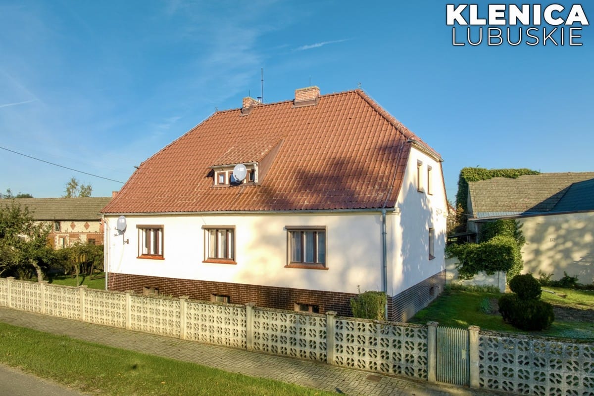 Dom 8 pokojowe na Sprzedaż