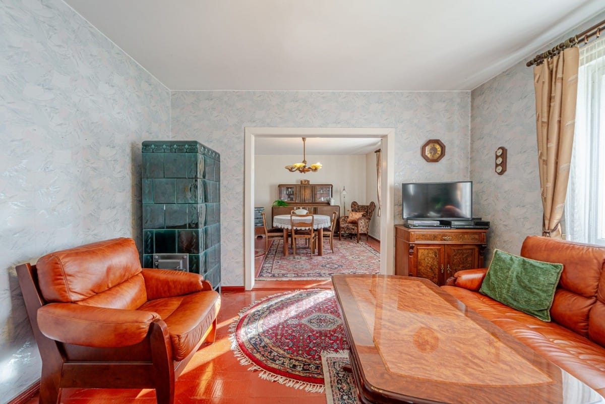 Dom 8 pokojowe na Sprzedaż