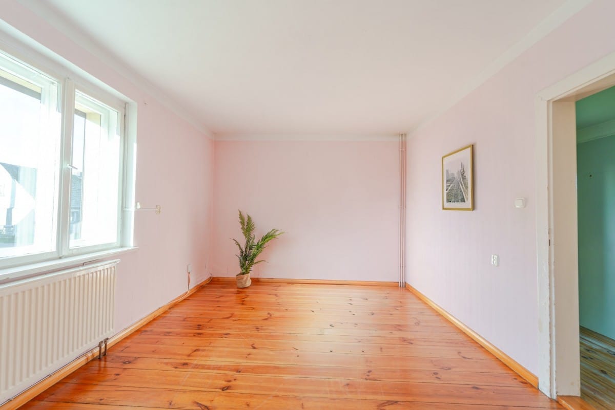 Dom 8 pokojowe na Sprzedaż