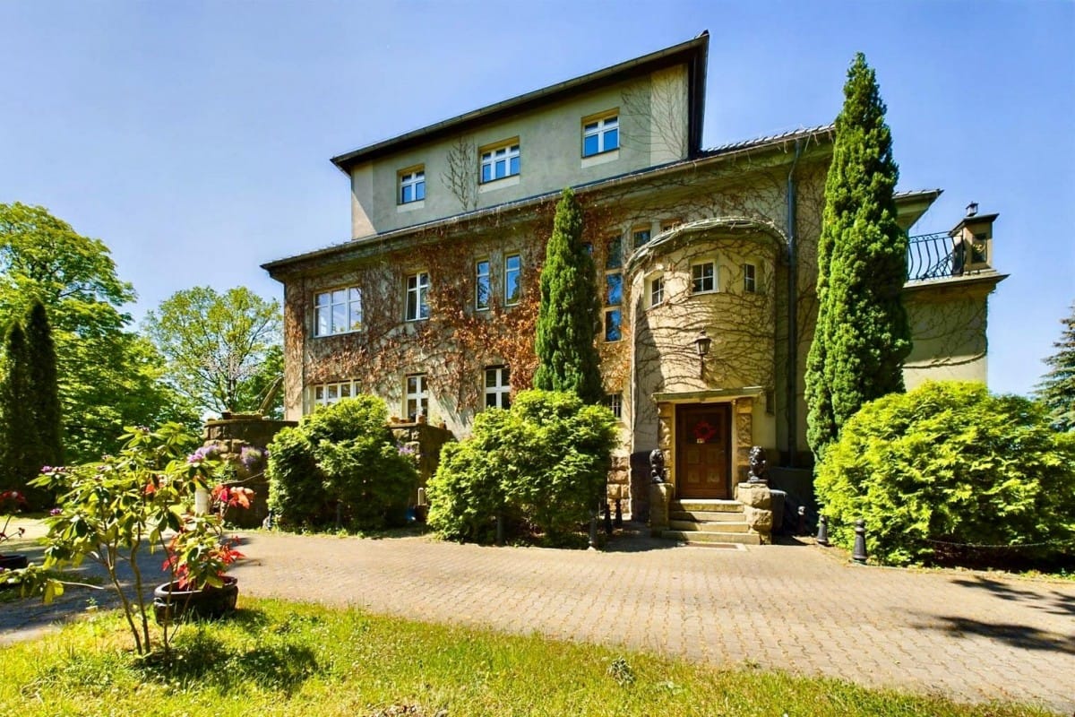 Lokal użytkowy  pokojowe na Sprzedaż