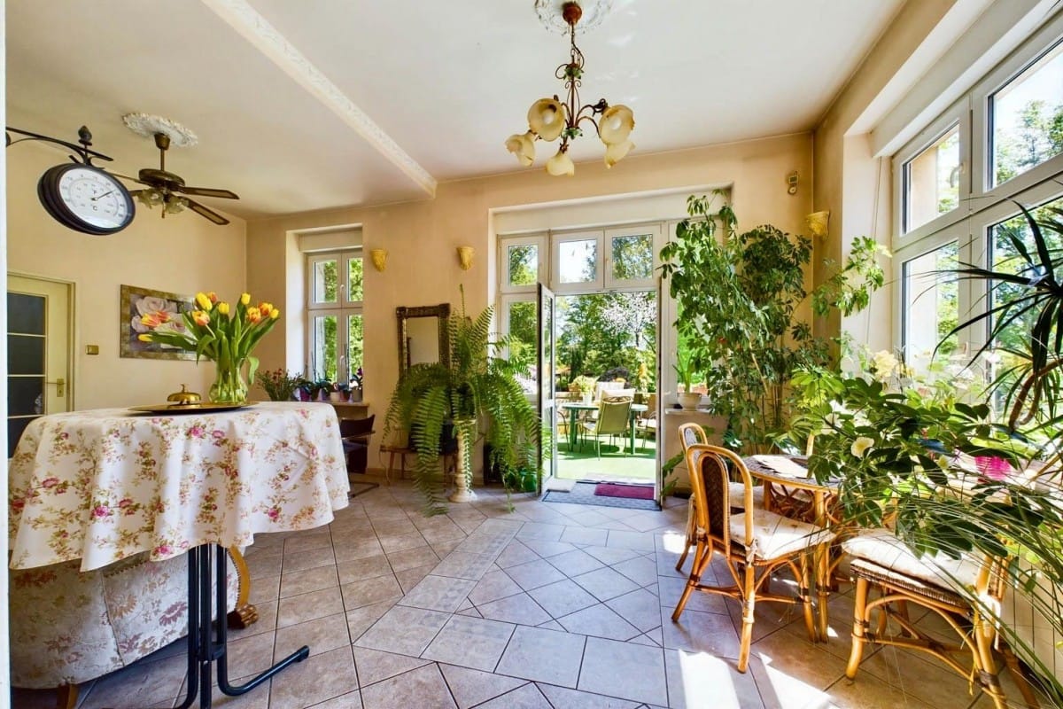 Lokal użytkowy  pokojowe na Sprzedaż