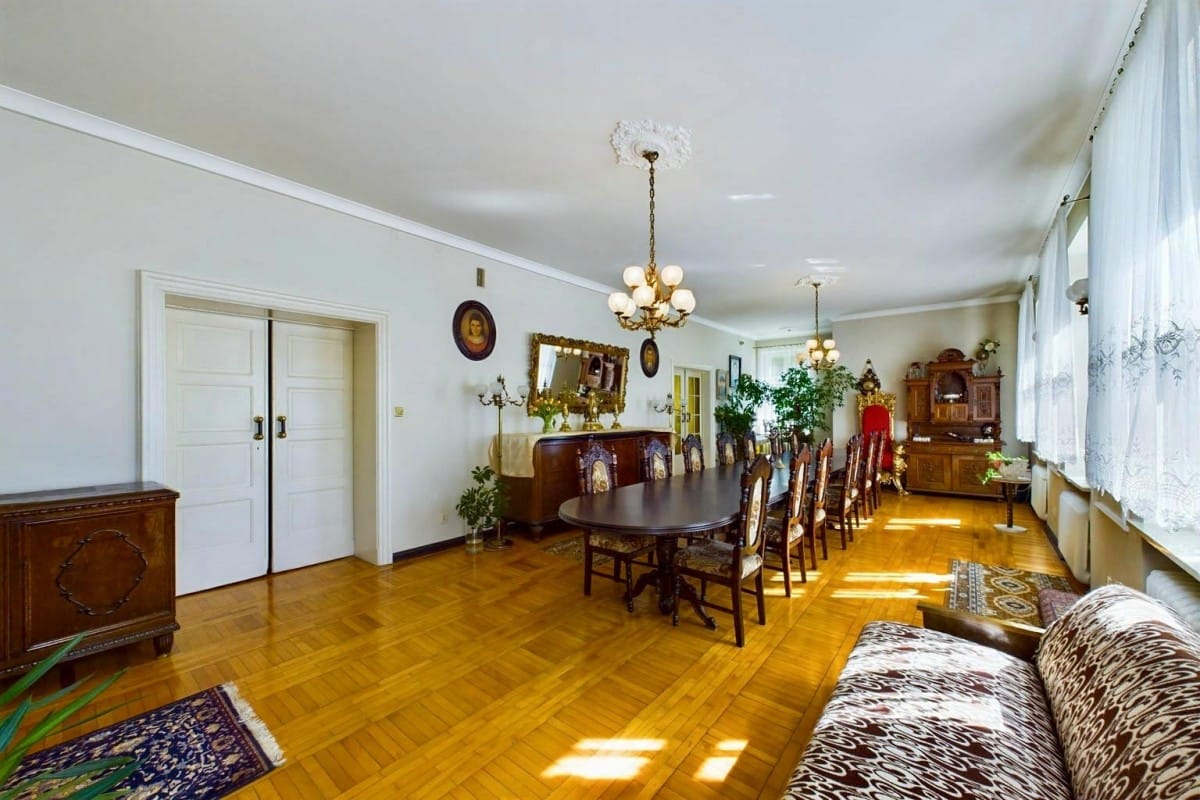 Lokal użytkowy  pokojowe na Sprzedaż