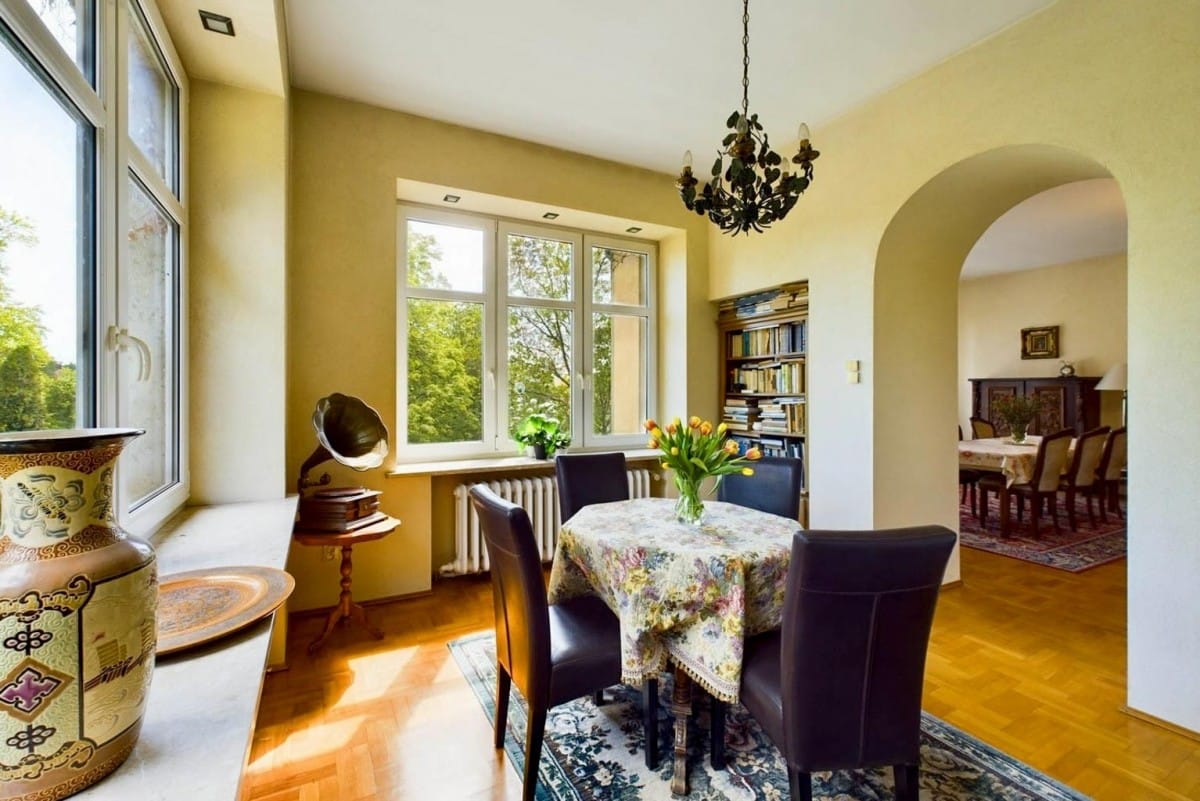 Lokal użytkowy  pokojowe na Sprzedaż