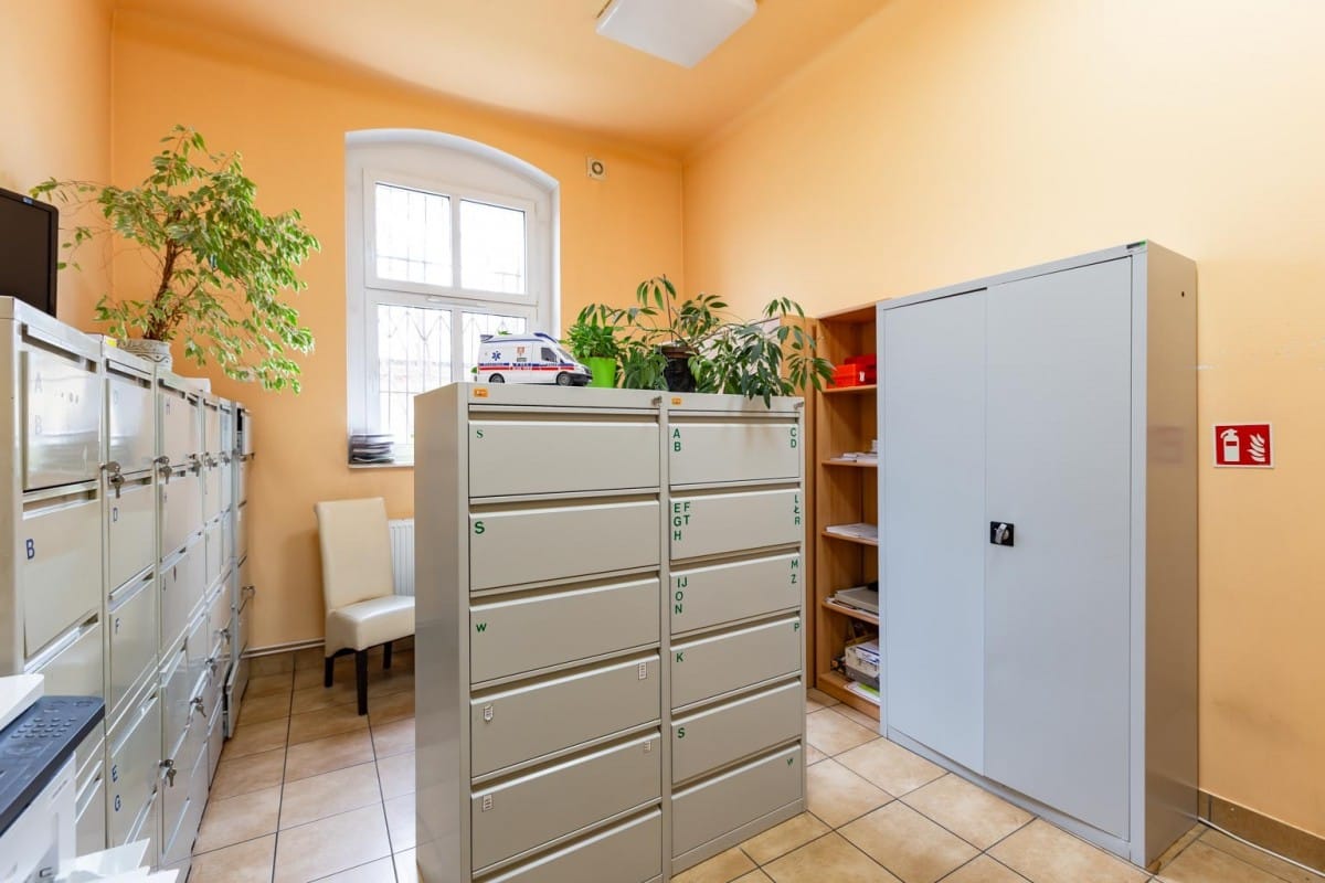 Lokal użytkowy  pokojowe na Sprzedaż