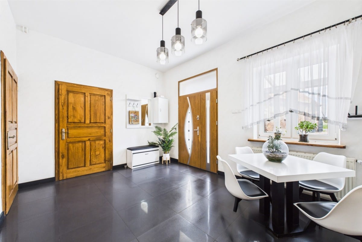 Dom 7 pokojowe na Sprzedaż