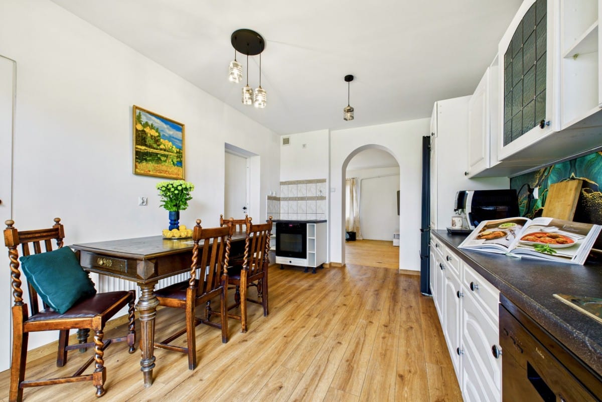 Dom 4 pokojowe na Sprzedaż